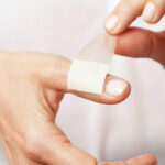 Langkah Aman Merawat Luka Kecil agar Cepat Pulih